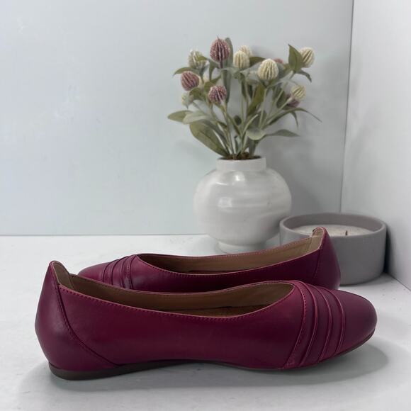 SoftWalk Safi Leather Flat Slip On Dark Red S2158-601 Women's US 7W NWOB - Picture 6 of 9